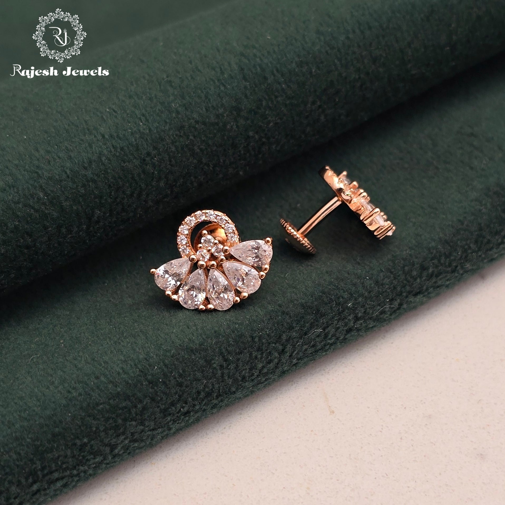 Shimmering Rosegold South Screw Earrings