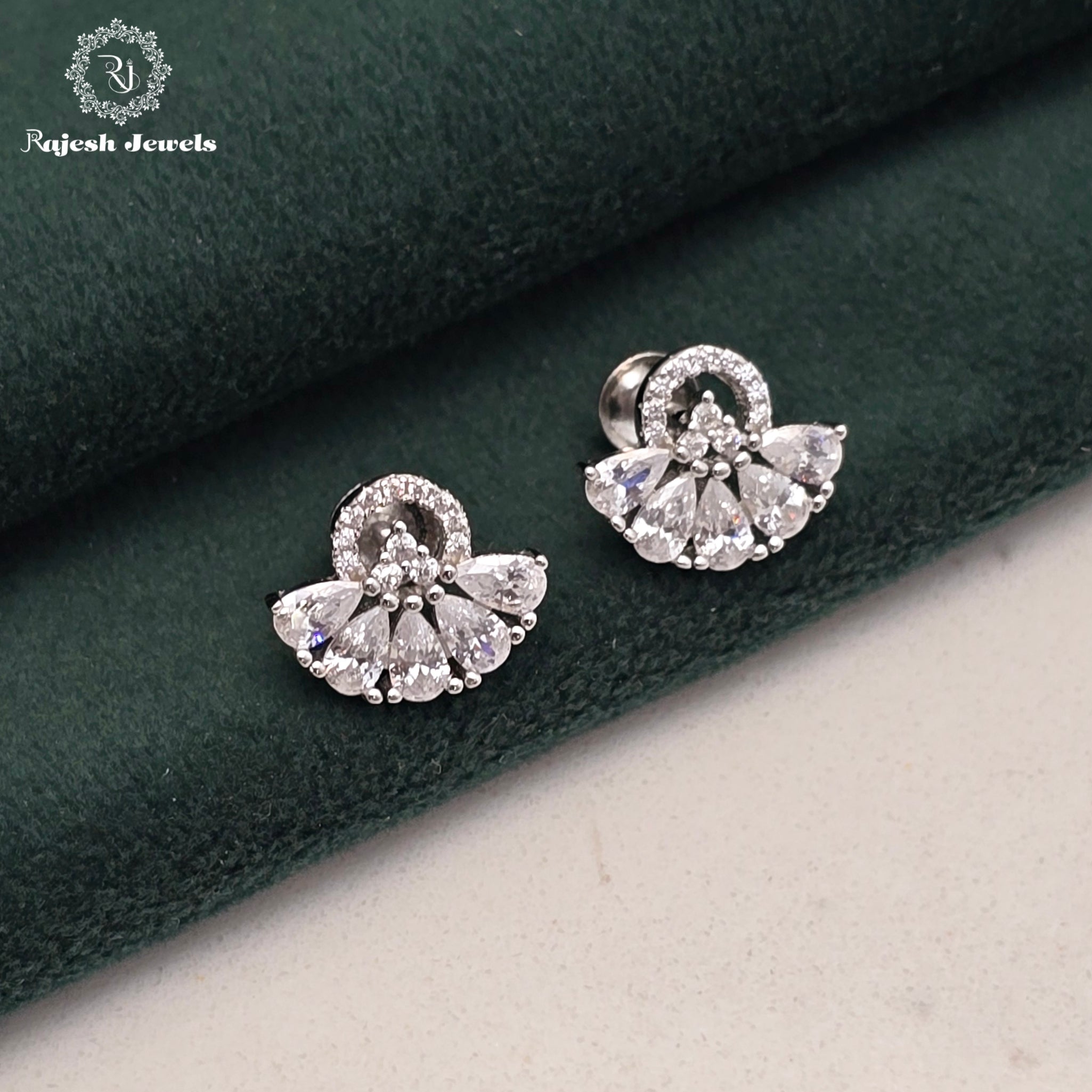 Shimmering South Screw Studs