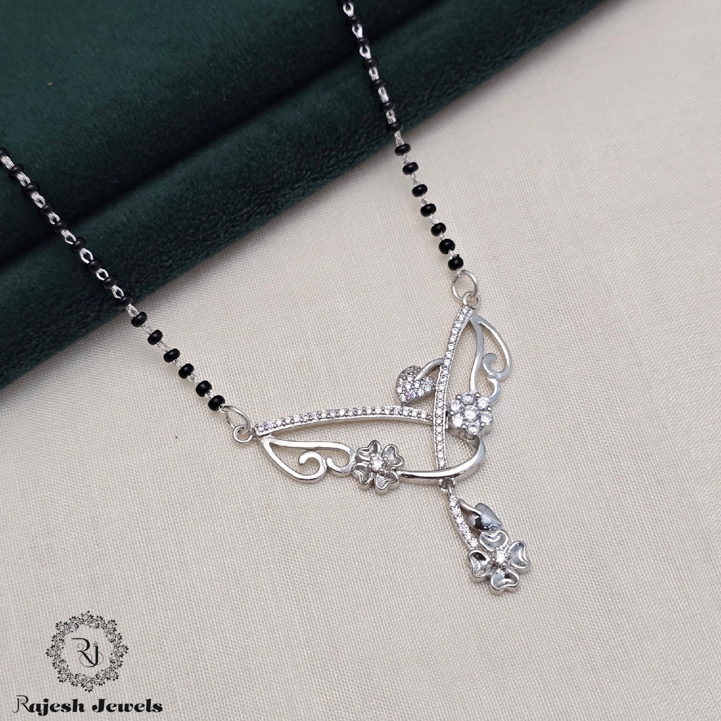 Floral Blackbead Mangalsutra