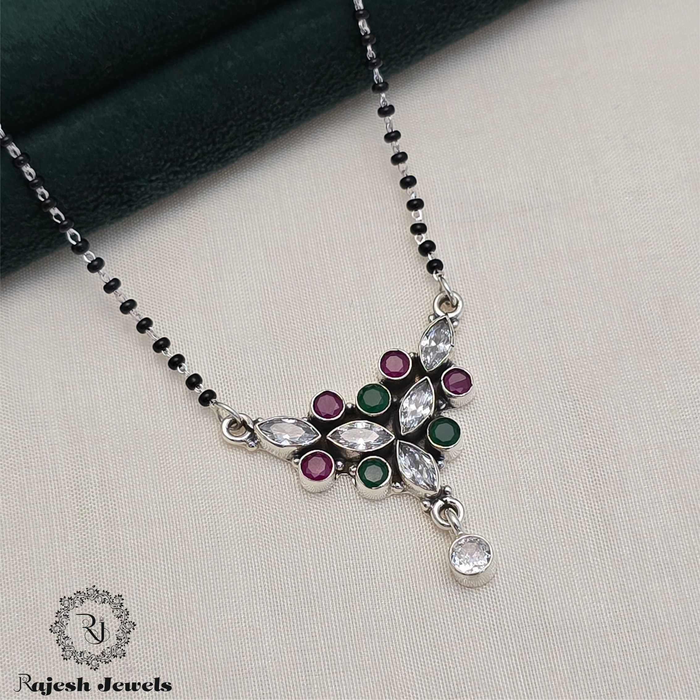 Mind-blowing Cutstone Mangalsutra