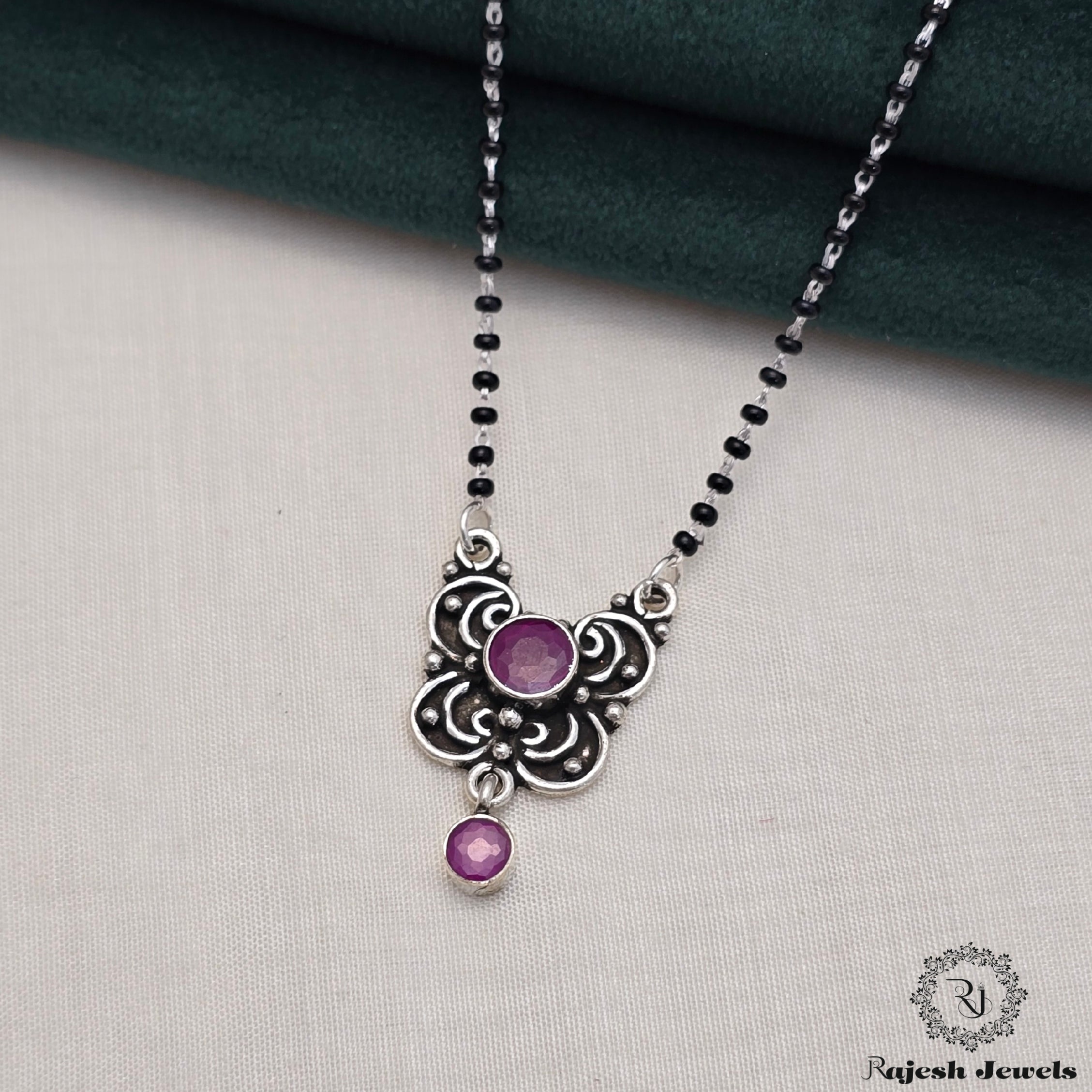 Vibrant Cutstone Mangalsutra