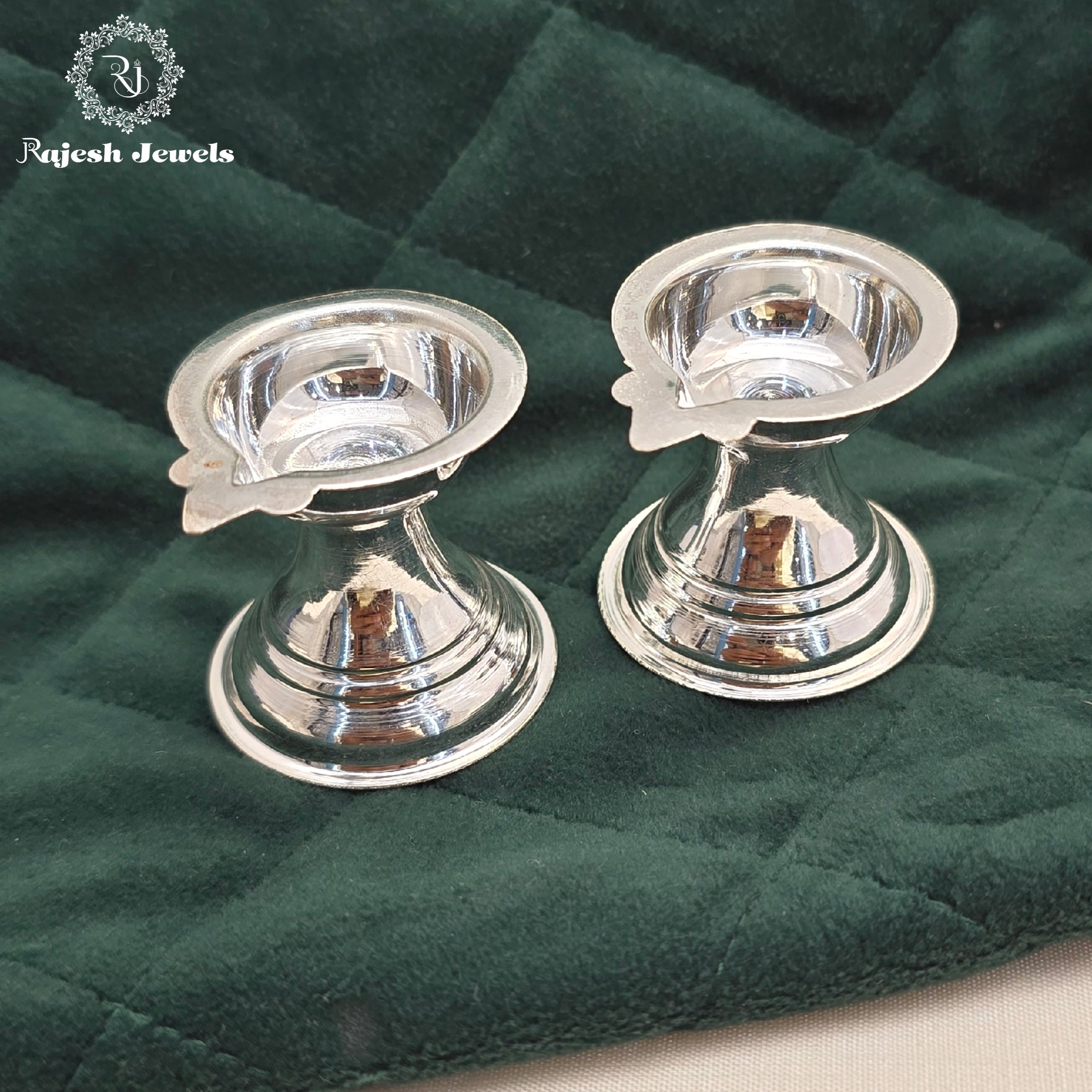 Neelanjana Deepam For Dailyuse