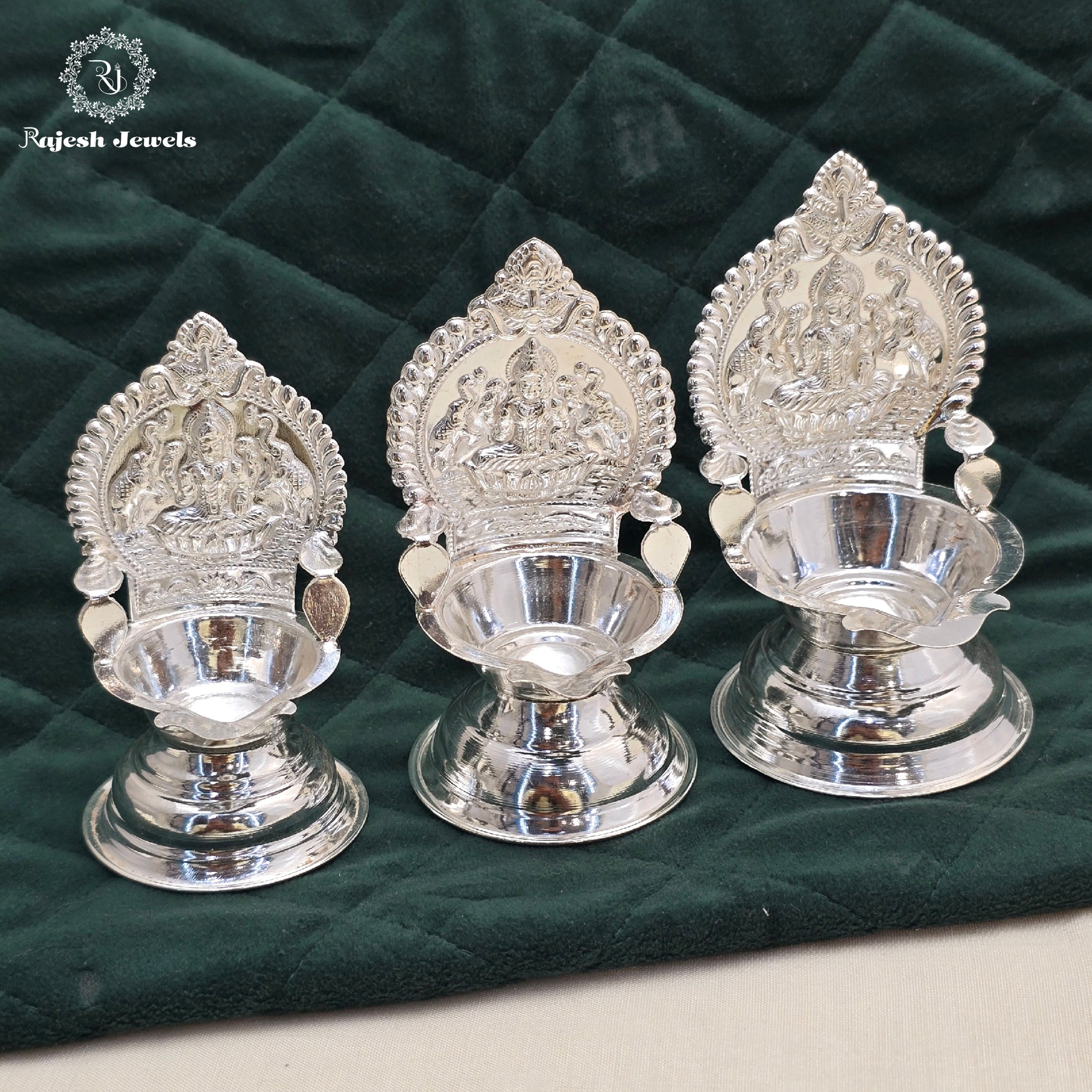 Gaja Lakshmi Kamakshi Deepam ( Smallest Size )