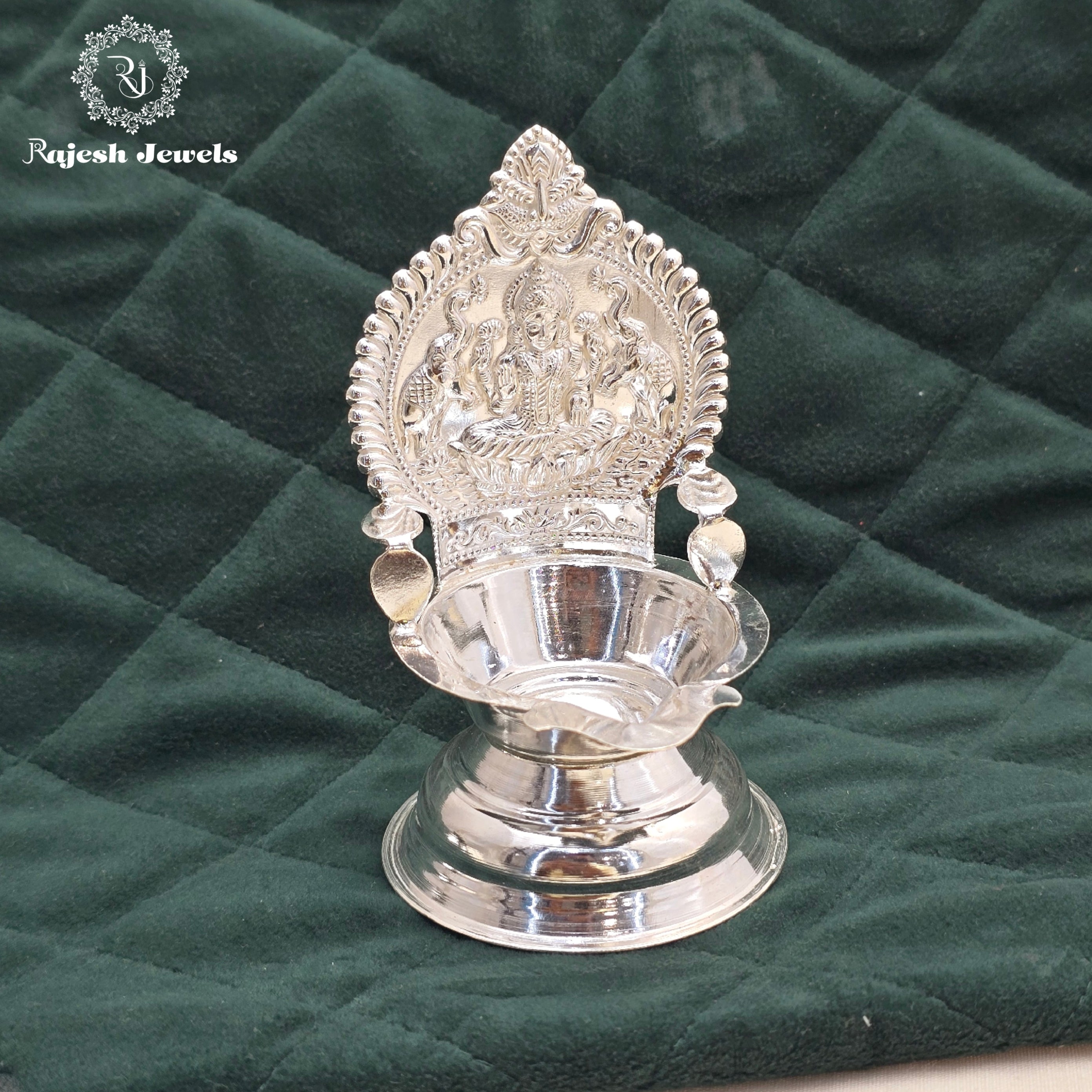 Gaja Lakshmi Kamakshi Deepam ( Biggest Size )