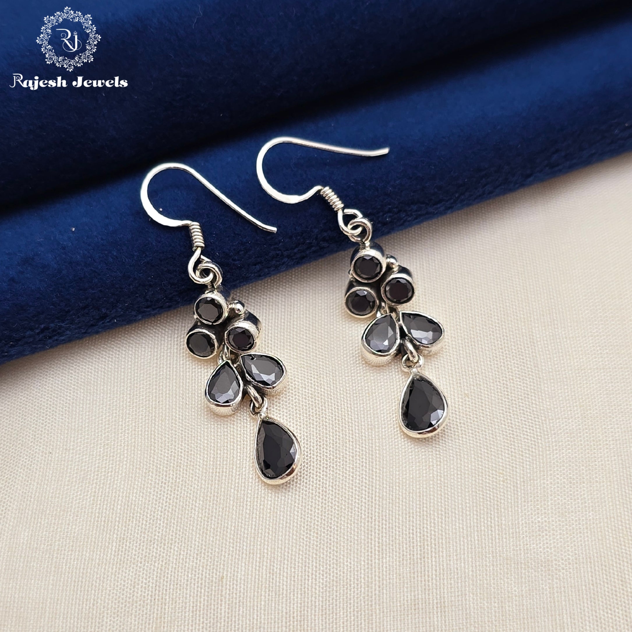 Pleasing Cutstone Hanging Earring