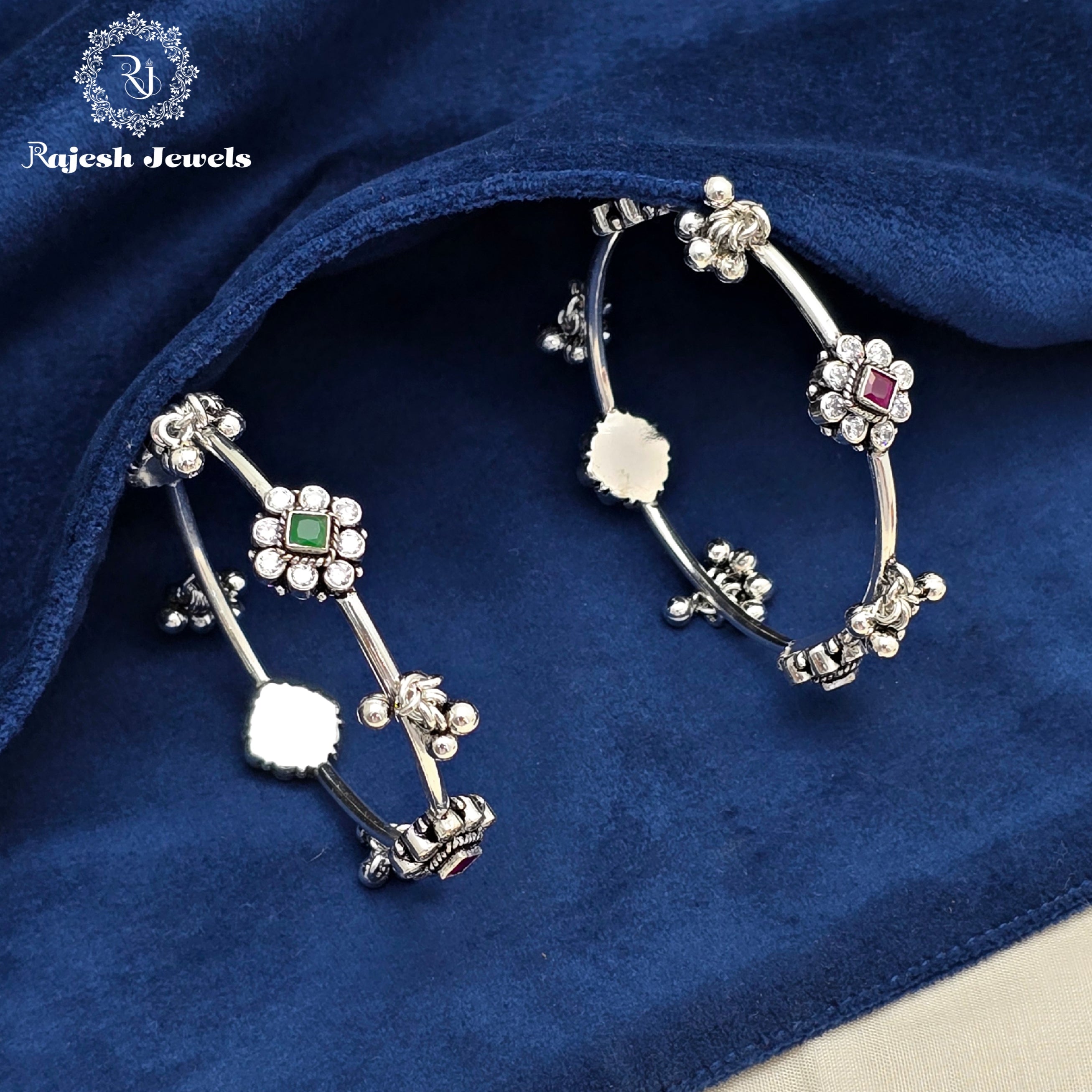 Blissful Ghungroo Bangle