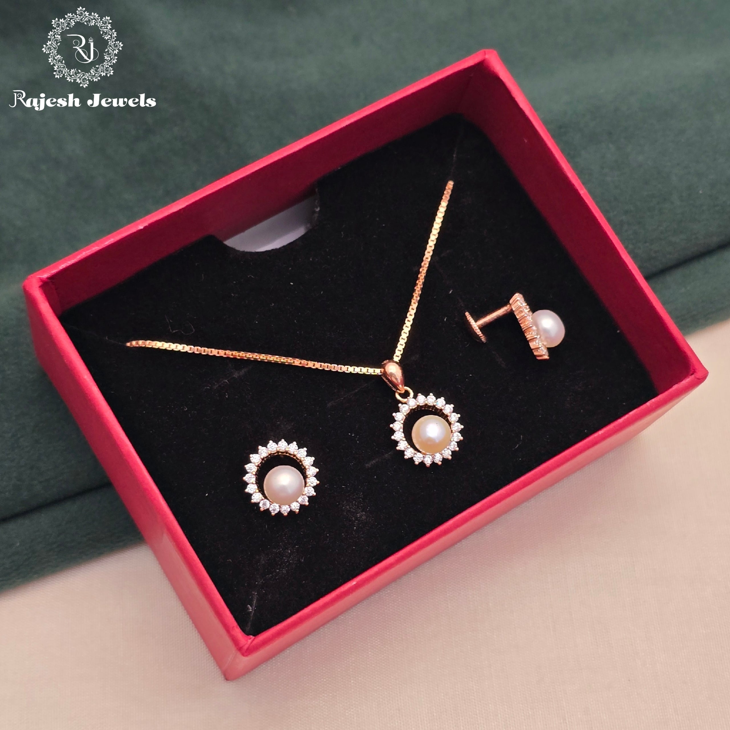 Classy Cz Silver Rosegold Polish Pendant Set