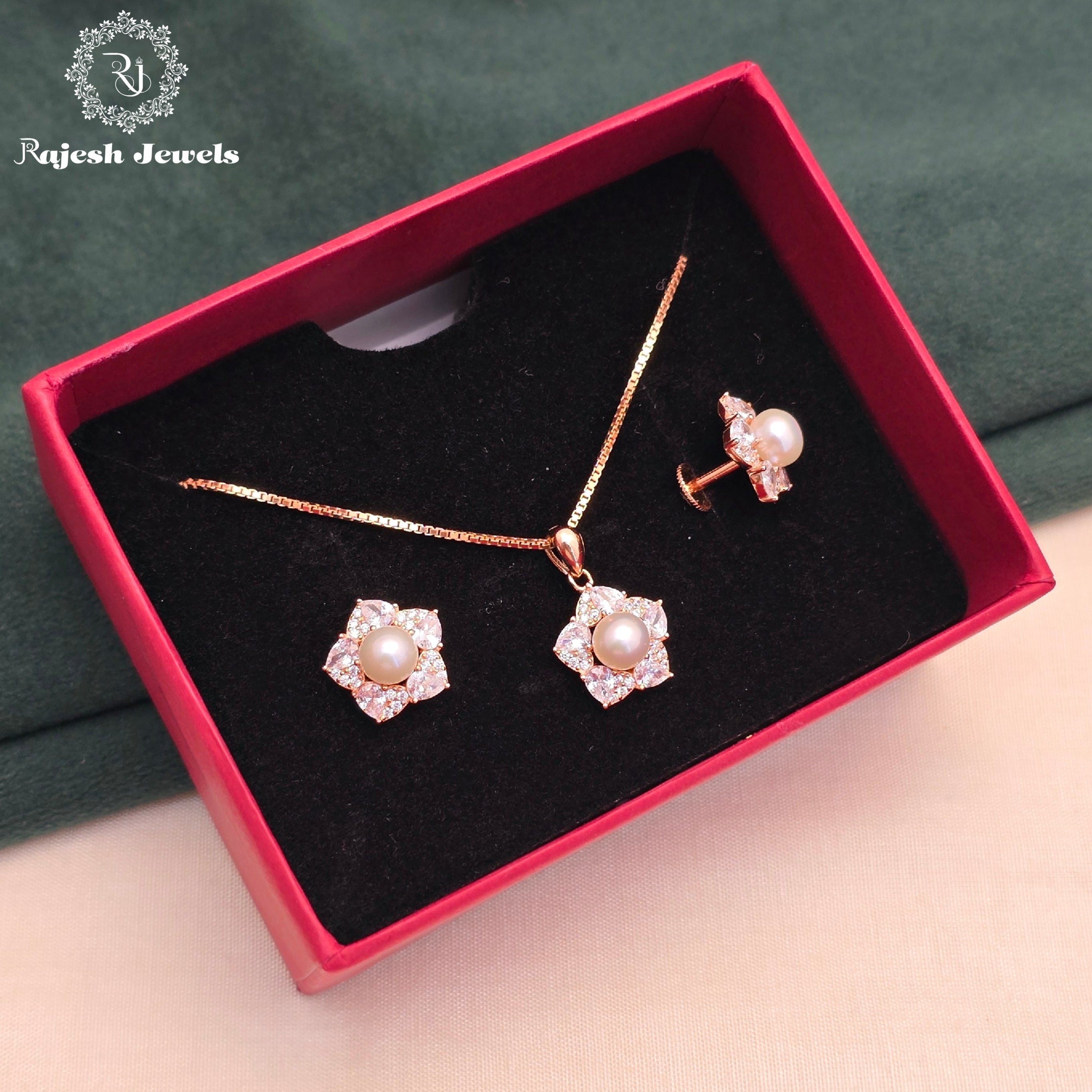 Excellent Pearl Cz Pendant Set