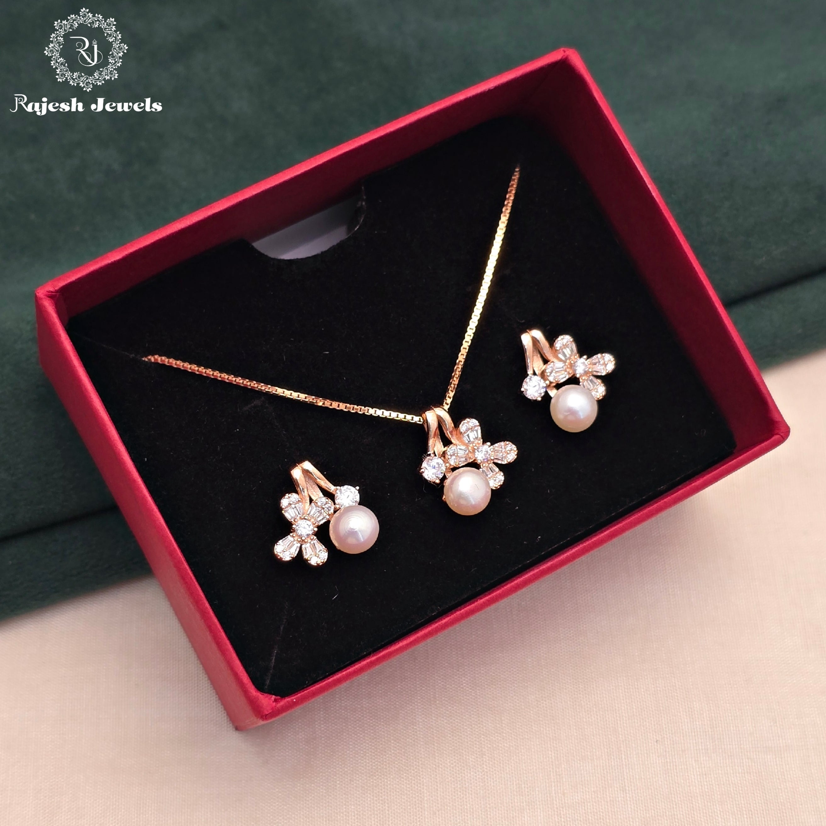 Appealing Pearl Cz Pendant Set