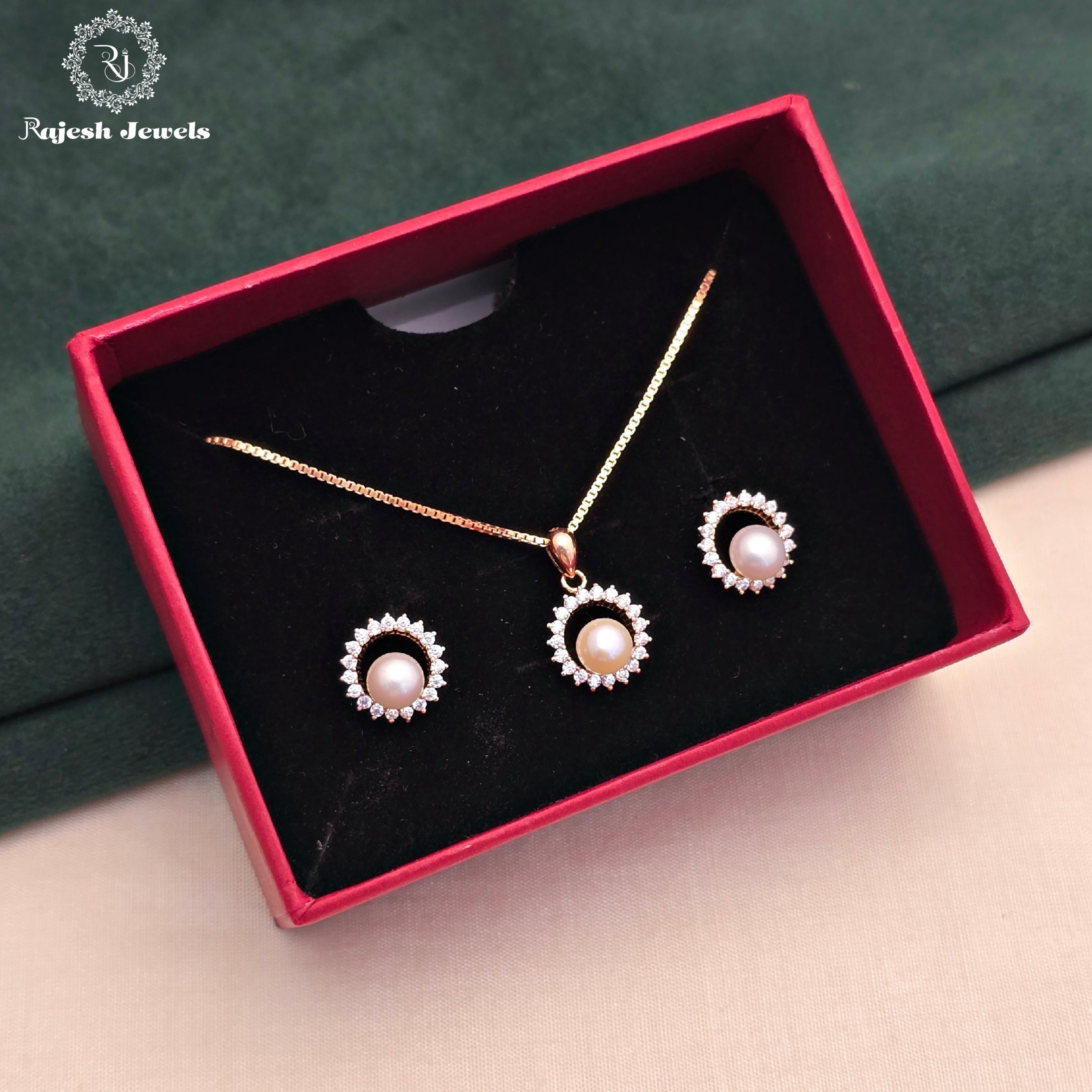 Classy Cz Silver Rosegold Polish Pendant Set
