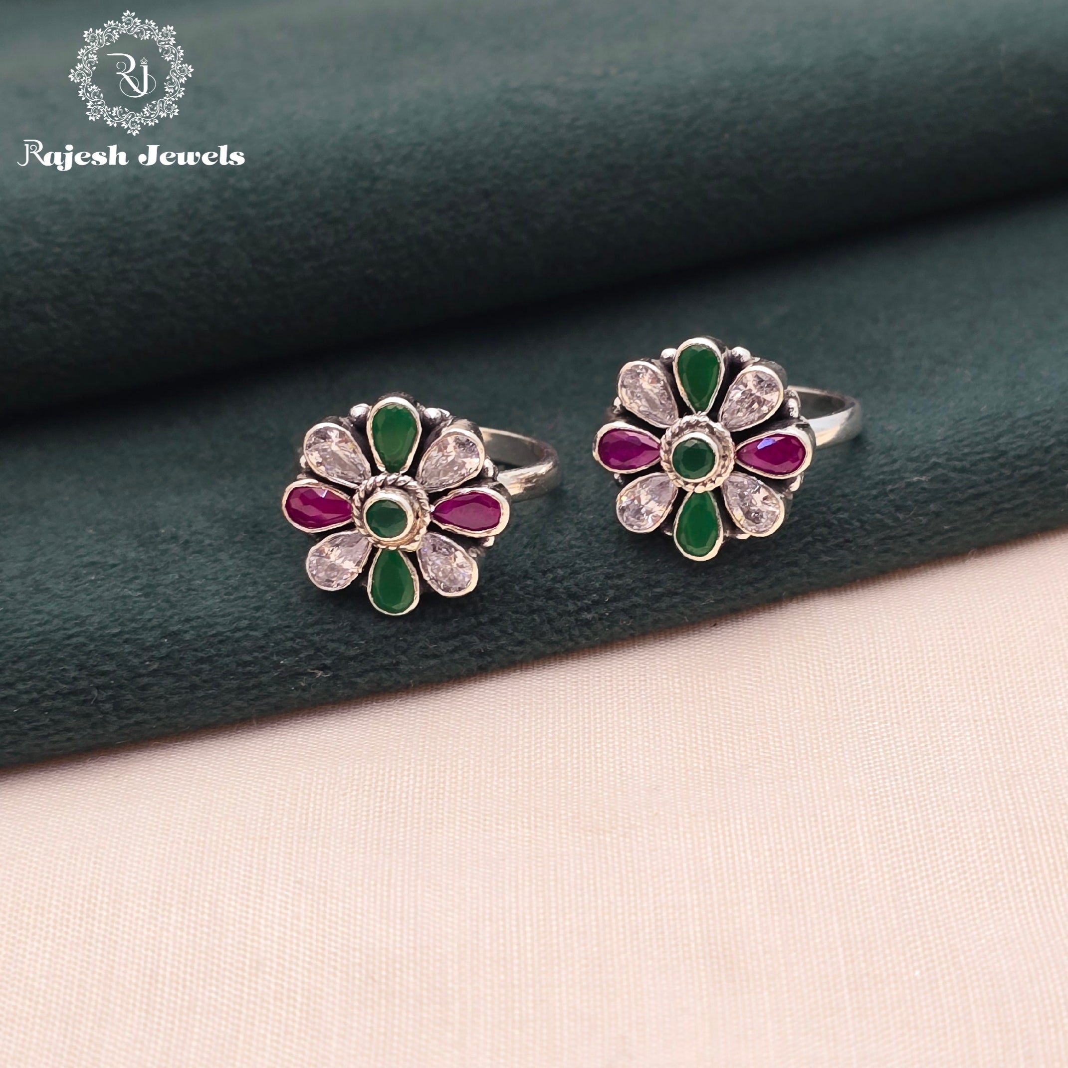 Attractive Multi Colour Cutstone Toerings
