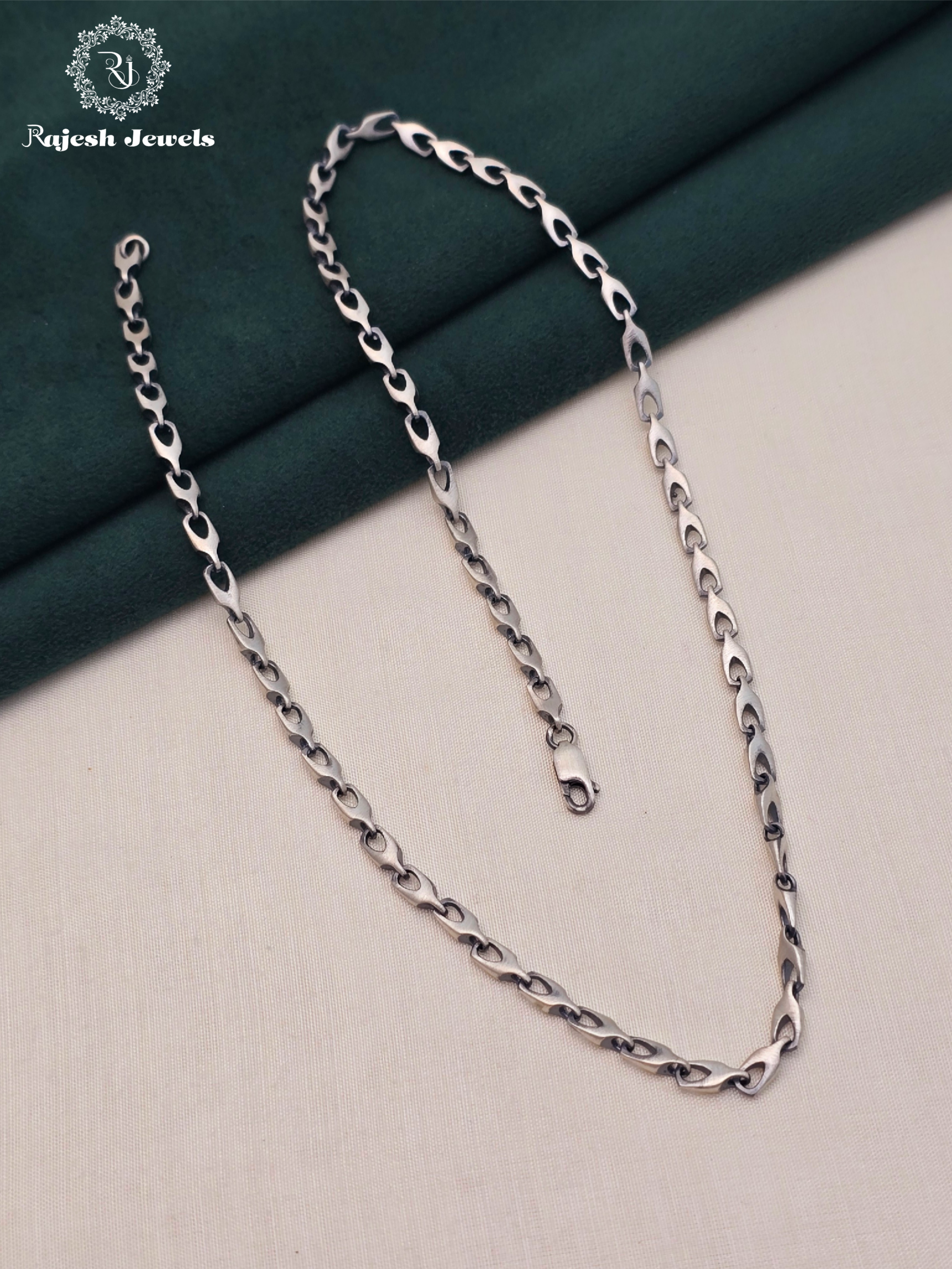 Pinnacle Men's Neckchain