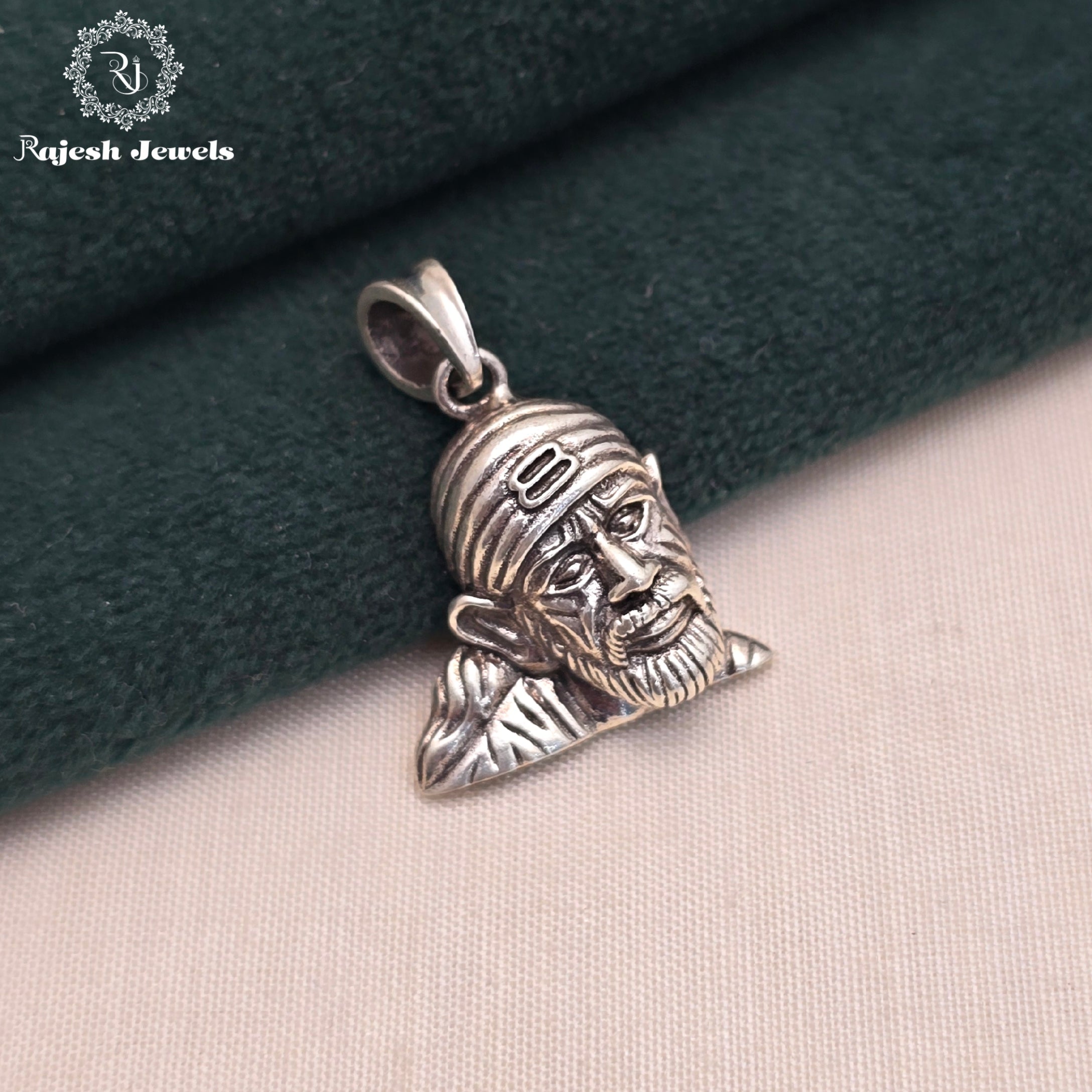 Mesmerizing Sai Baba Face Pendant