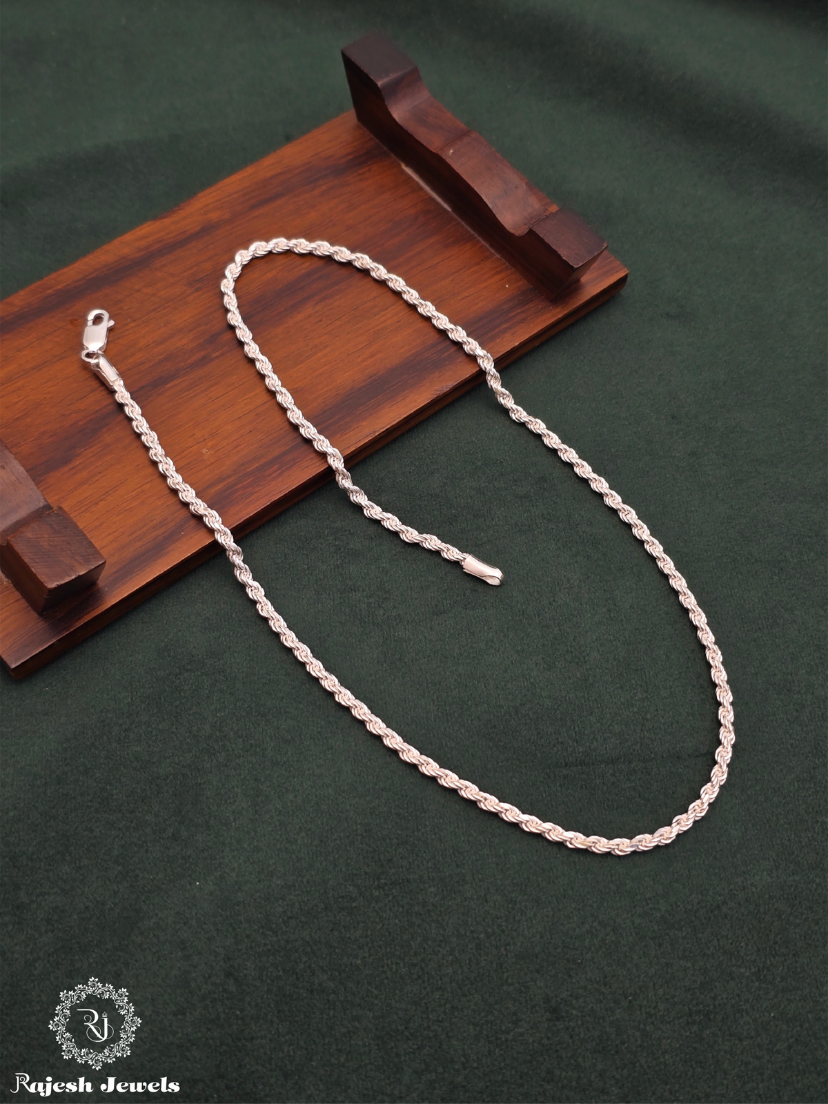Blissful Ropw Design Neckchain