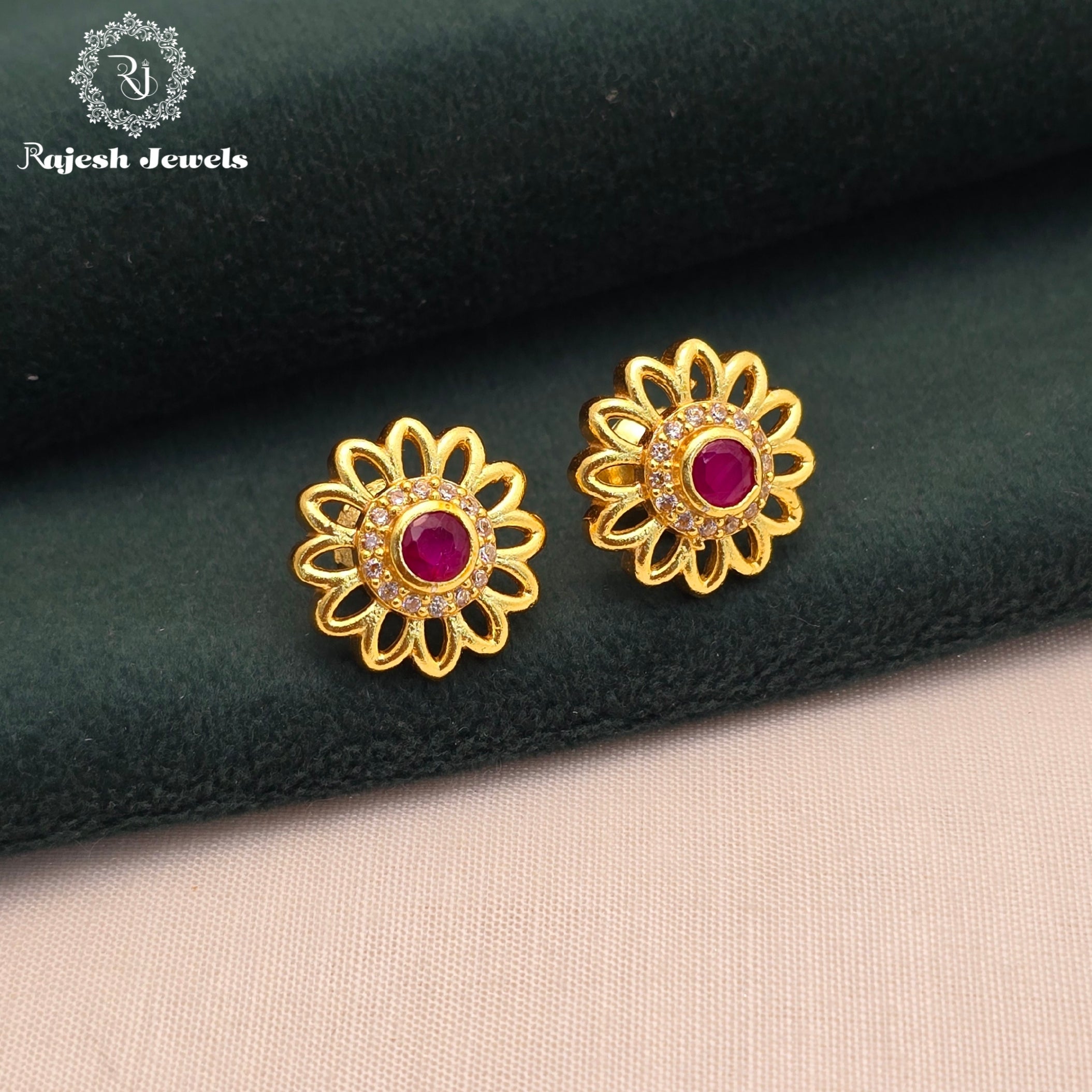 Elegant Sunflower Stud Earrings