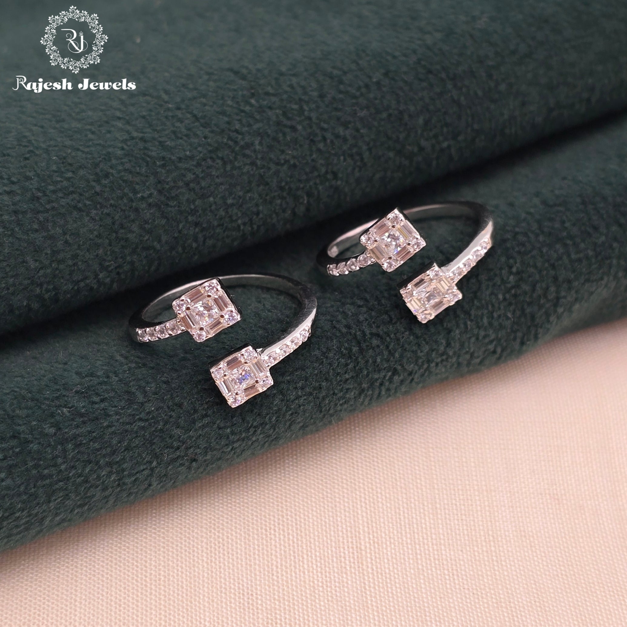 Squared Top Adjustable Toerings