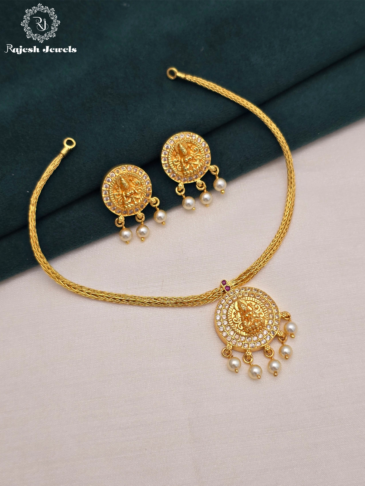 Lakshmi Adige Necklace With Earrings