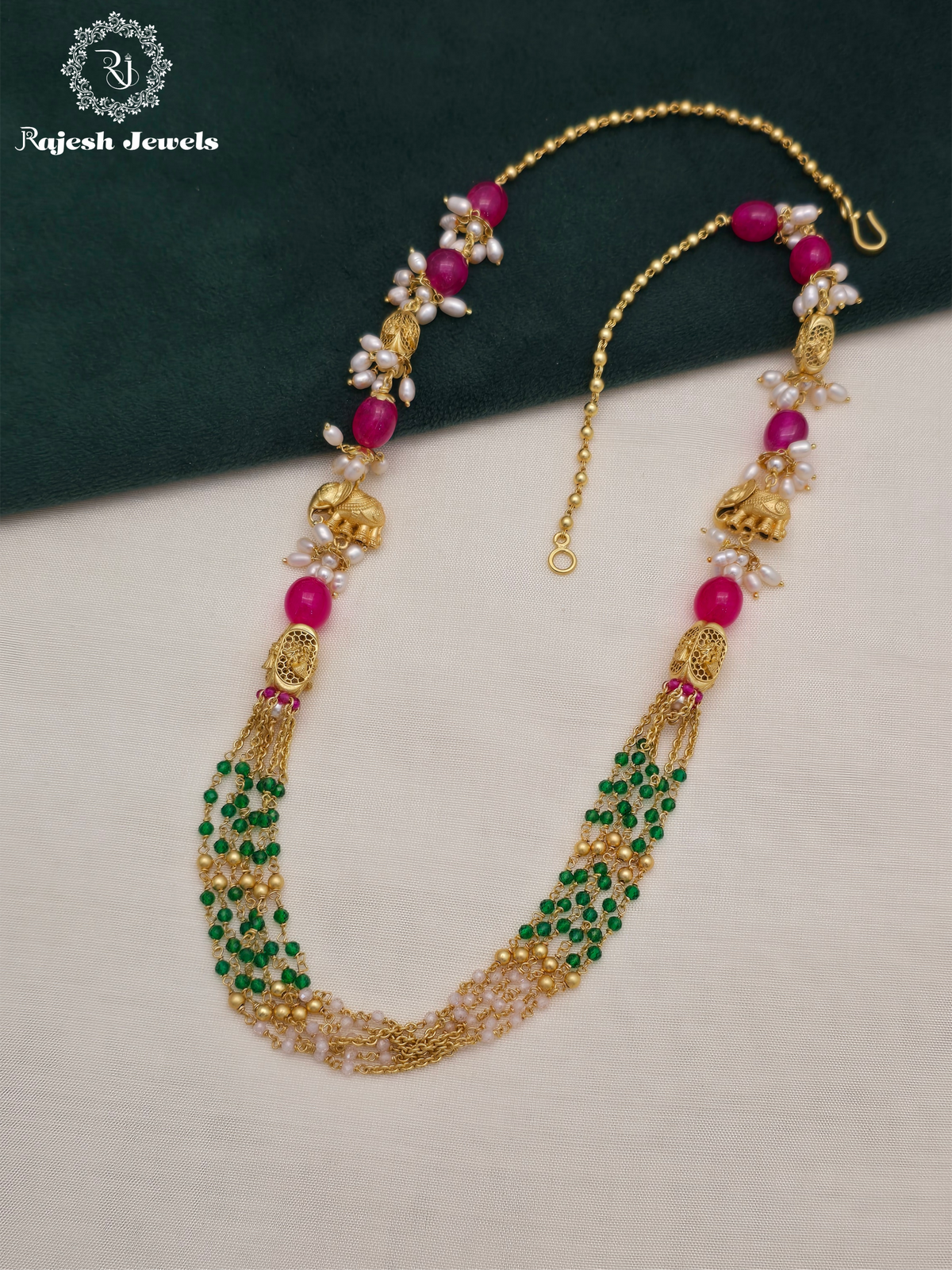 Mesmerizing Red Green Bead Necklace