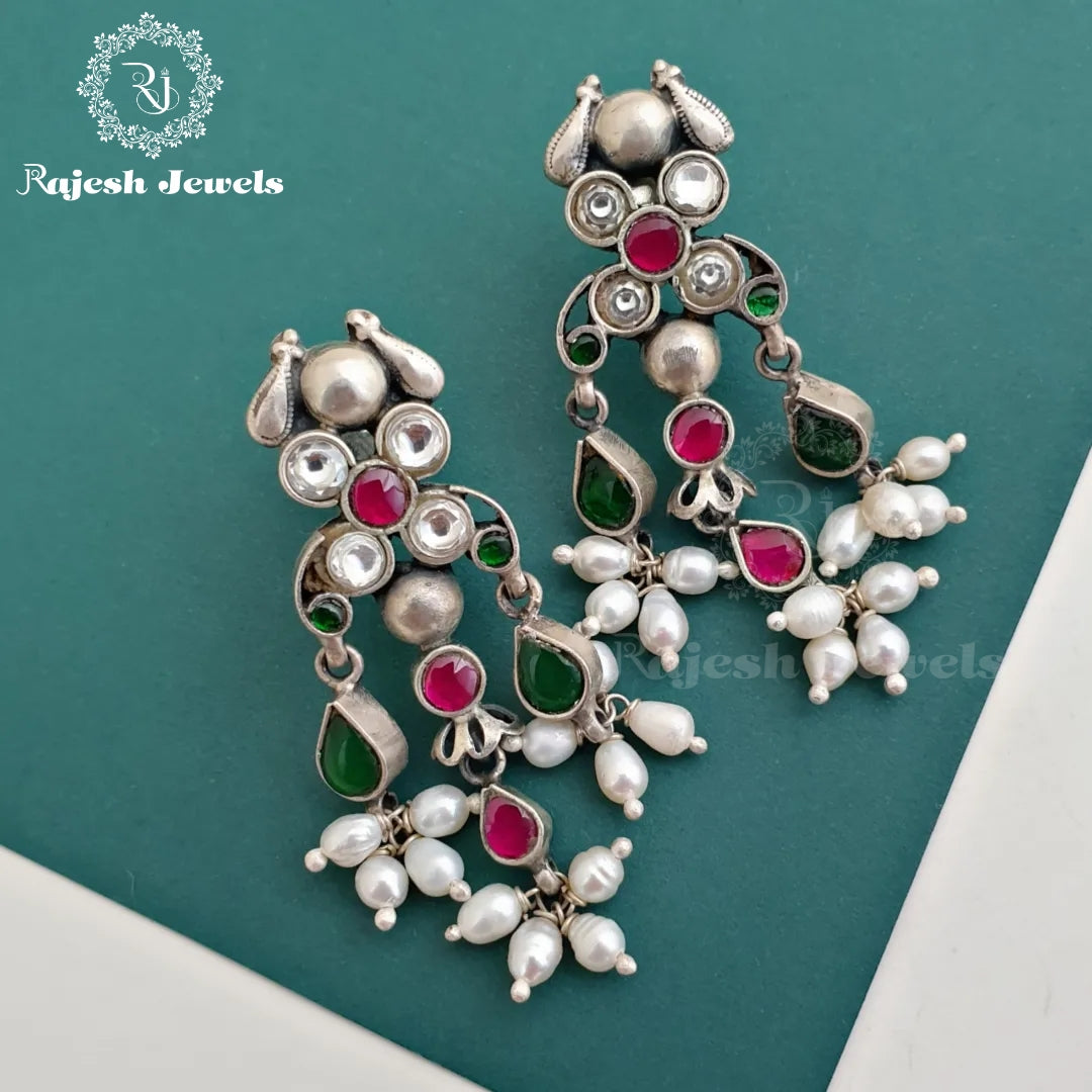 Beautifull Kundan Stud Earrings