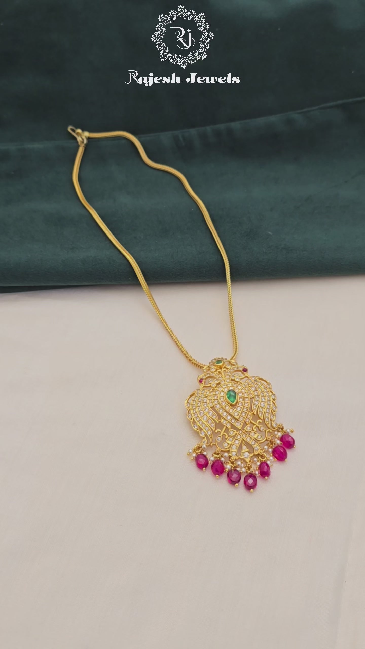 Load video: Gandaberunda Pendant With Fox Tail Chain