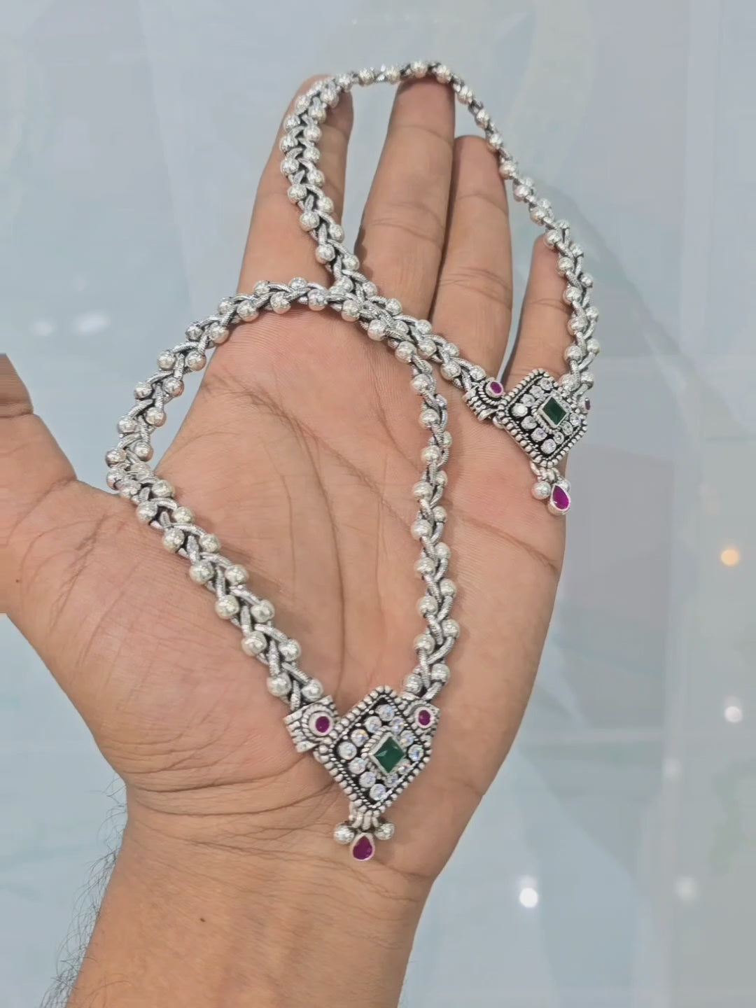Load video: Mesmerizing Squared Cutstone Anklet