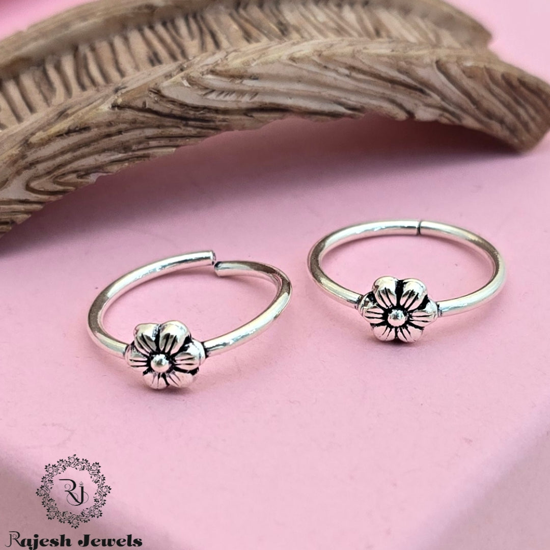 Sleek Floral Silver Toering