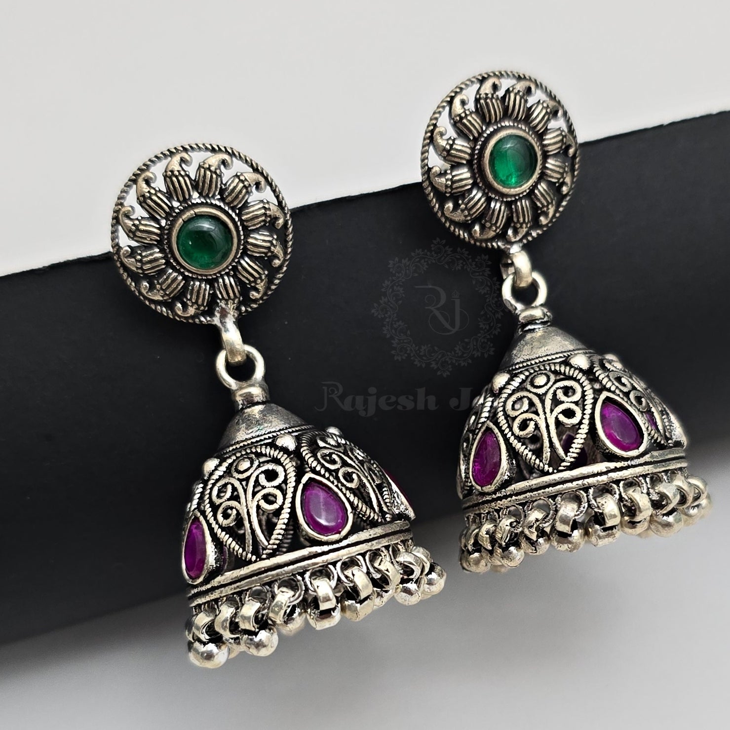 Amazing Kemp Jumka Earrings