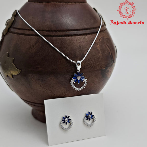 Wonderful Cz South Screw Pendent Set