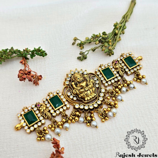 Graceful Green Kemp Lakshmi Choker Neckpiece