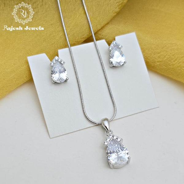 Iconic Cz South Screw Pendent Set