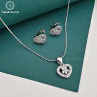 Gracefull Heart Pendent Set