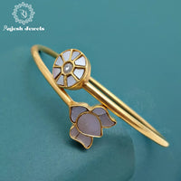 Eye Catchy Lotus Hand Kada