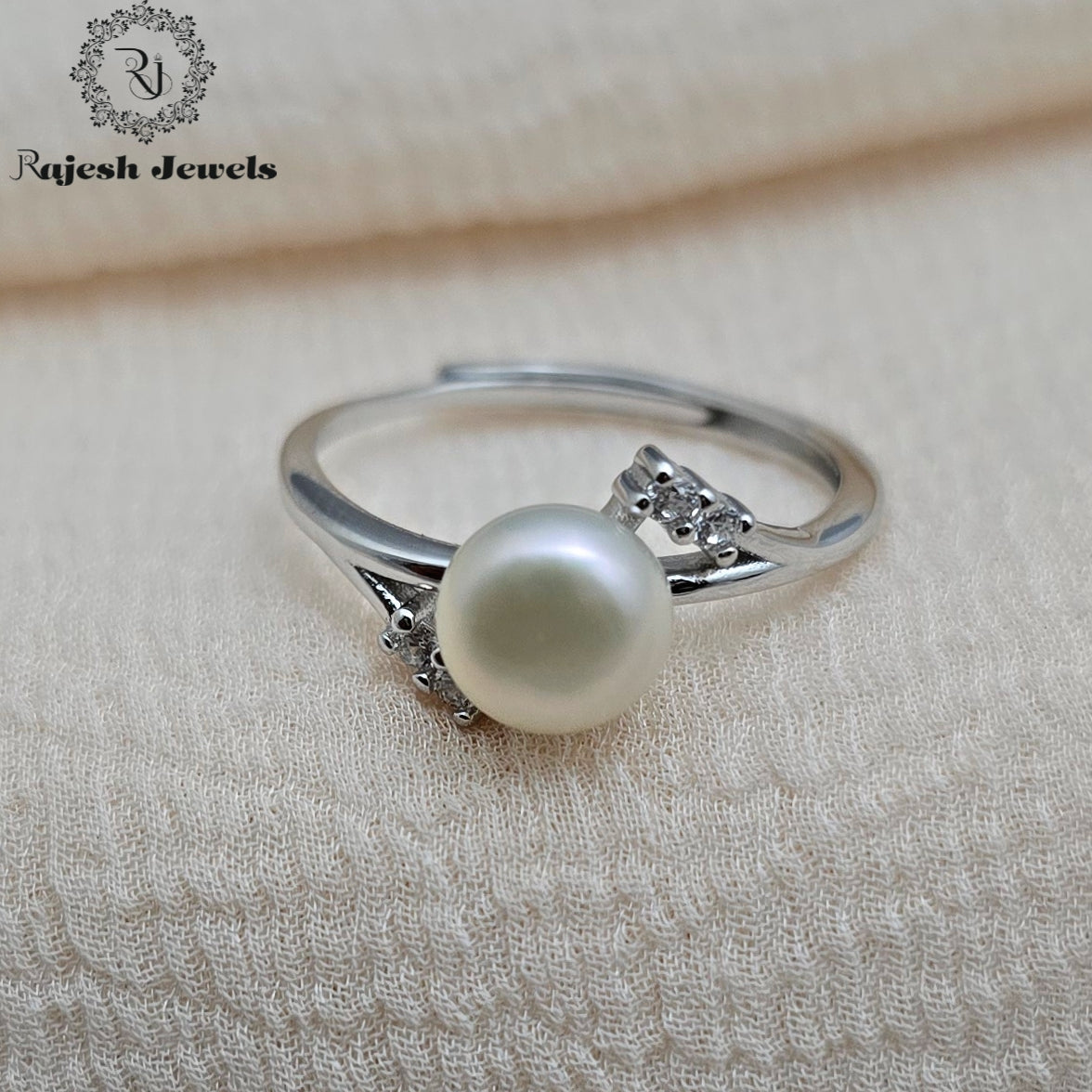 Affluent Cz Pearl Fusion Finger Ring
