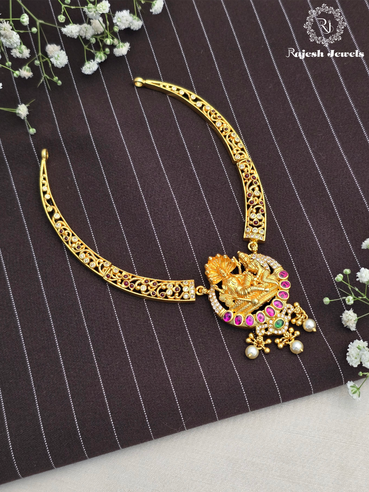 Sheshnag Hasli Necklace
