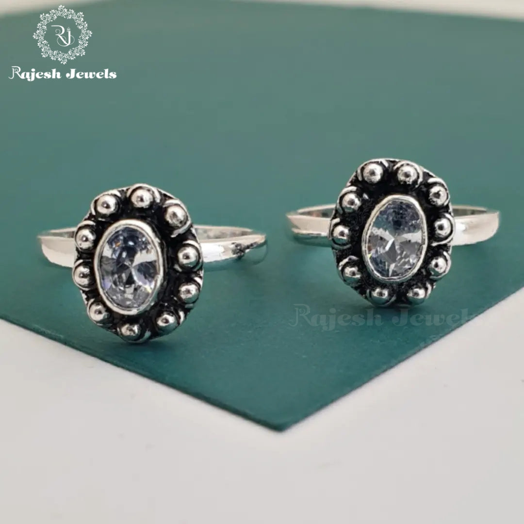 Oval White Cutstone Toerings