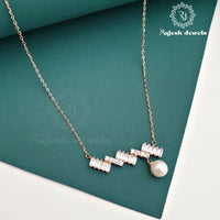 Sizzling Pearl Neckpiece