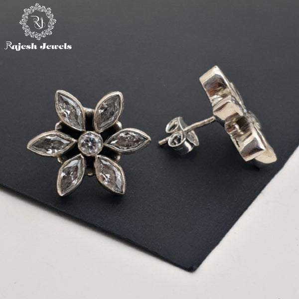 Blossomy Cutstone Stud Earring