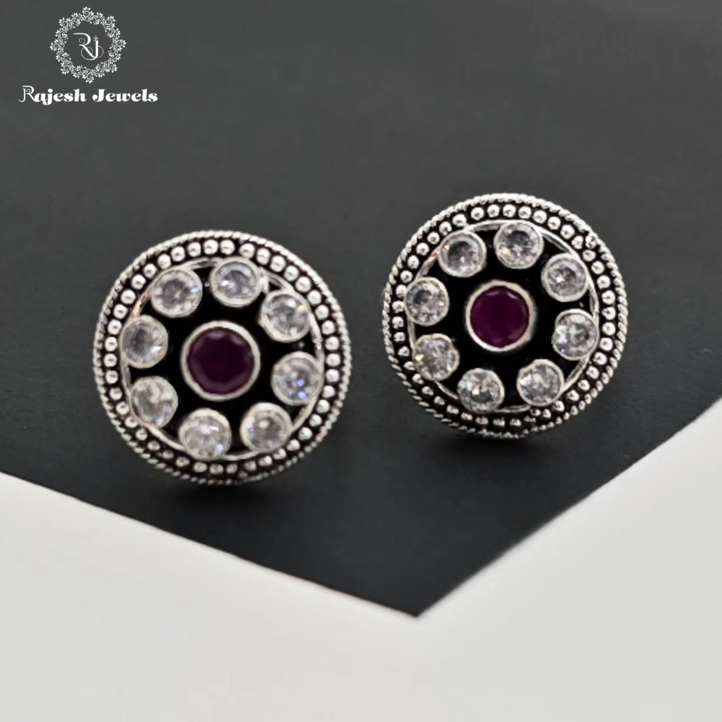 Classic Round Shaped Toerings