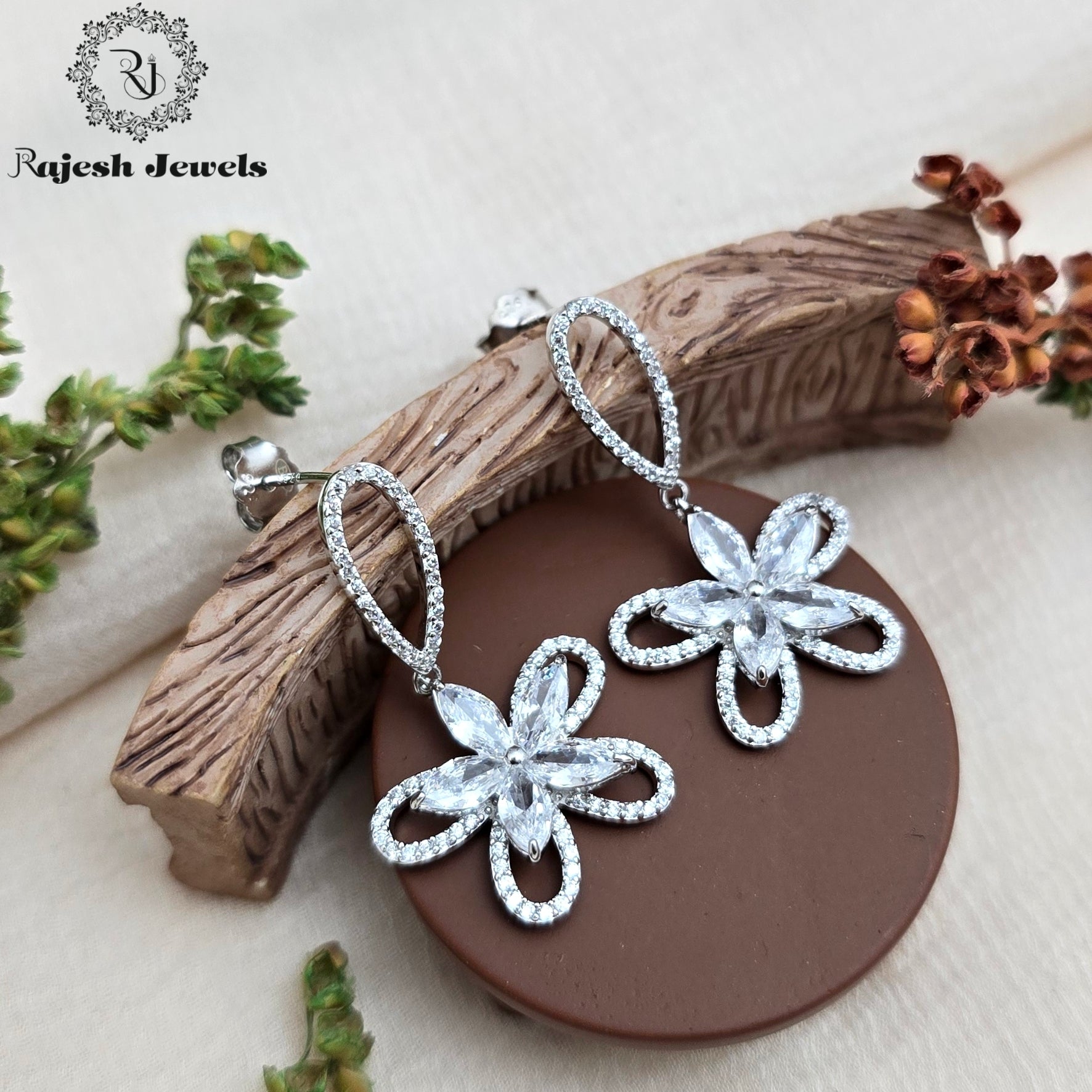 Charming Floral Cz Silver Earrings