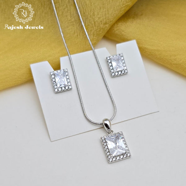 Pleasing Cz South Screw Pendent Set