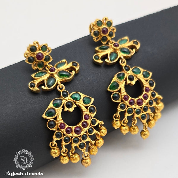 Fascinating Kemp Chandbali Earrings