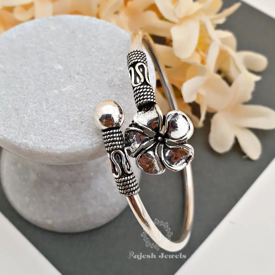 Columbine Oxidised Kada