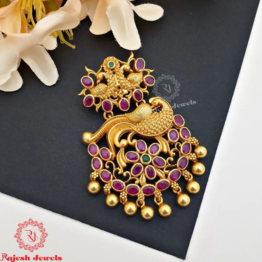 Leepaakshi Silver Pendant