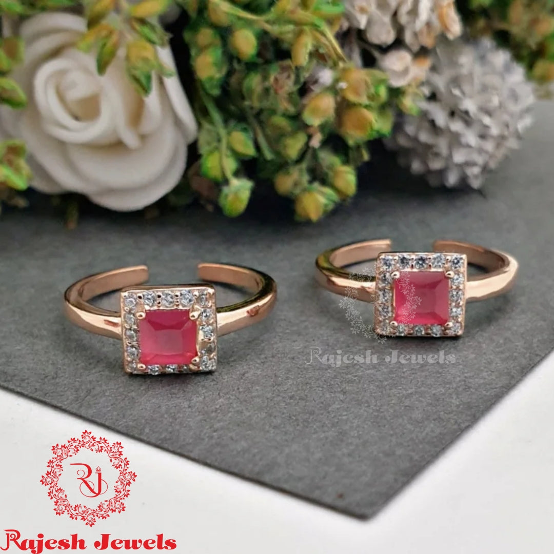 Stylish Square Toerings