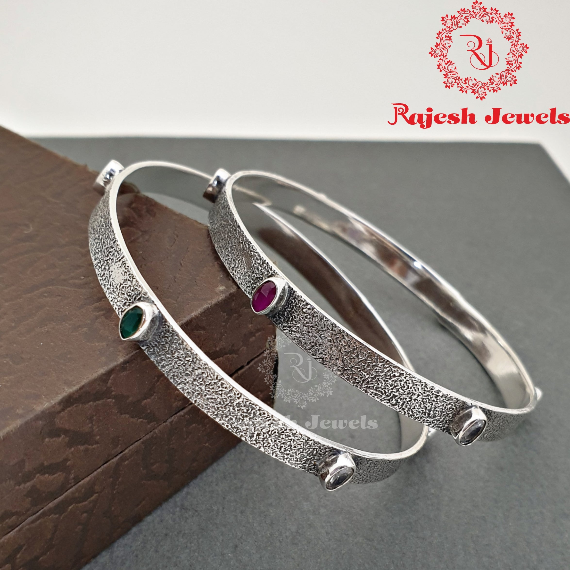 Flat Oval Cutstone Bangle