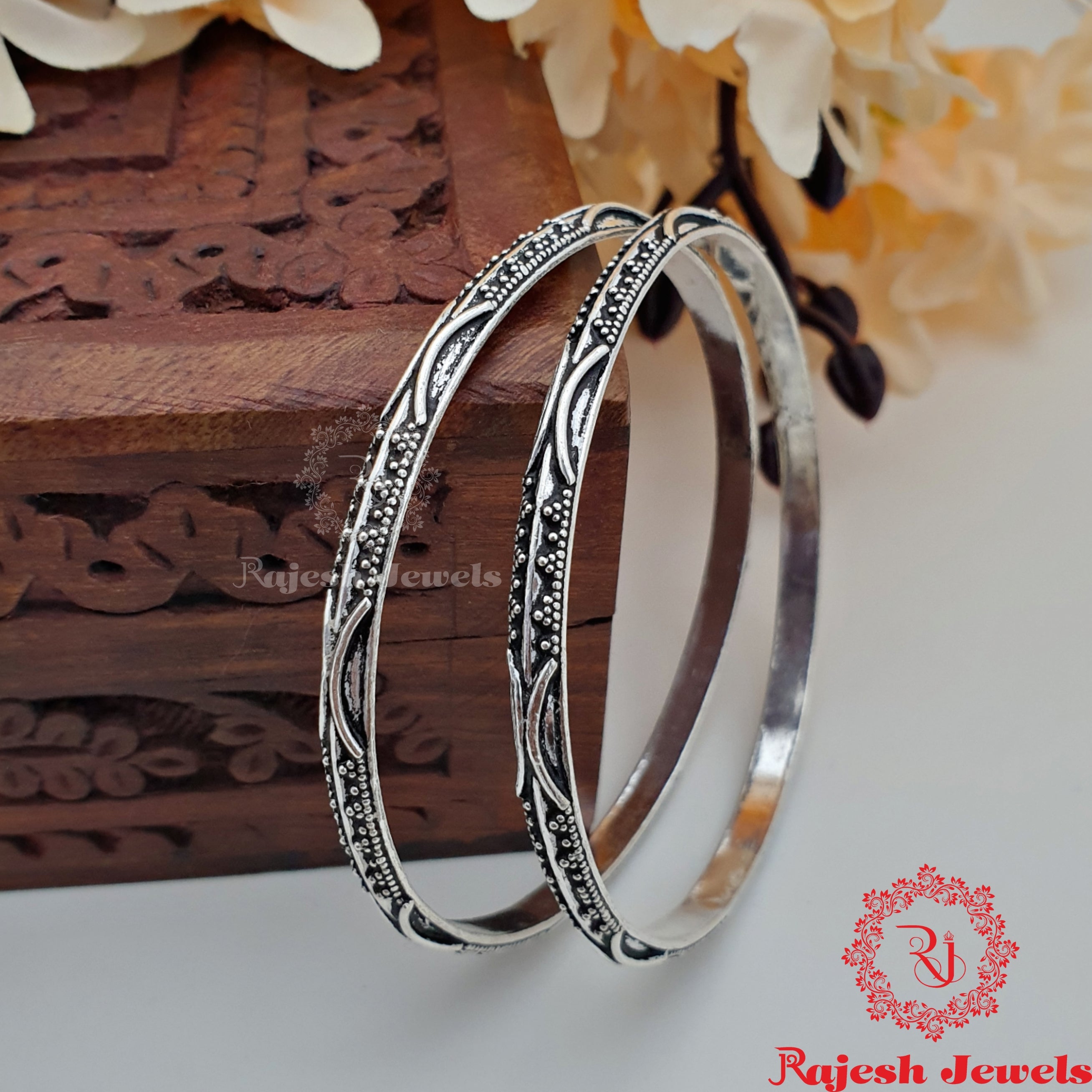 Plain Oxidised Bangle