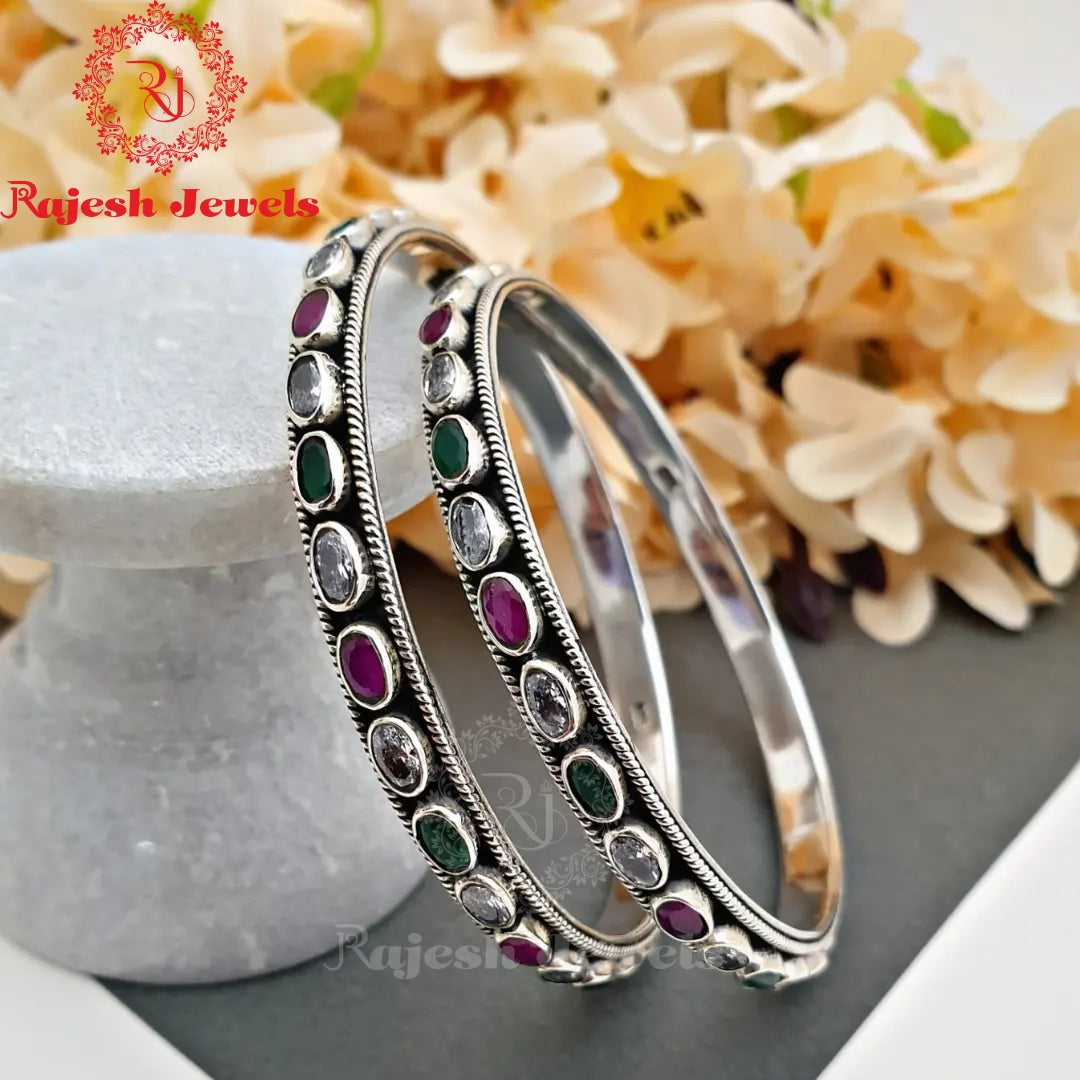 Oval Red Green White Cutstone Bangle