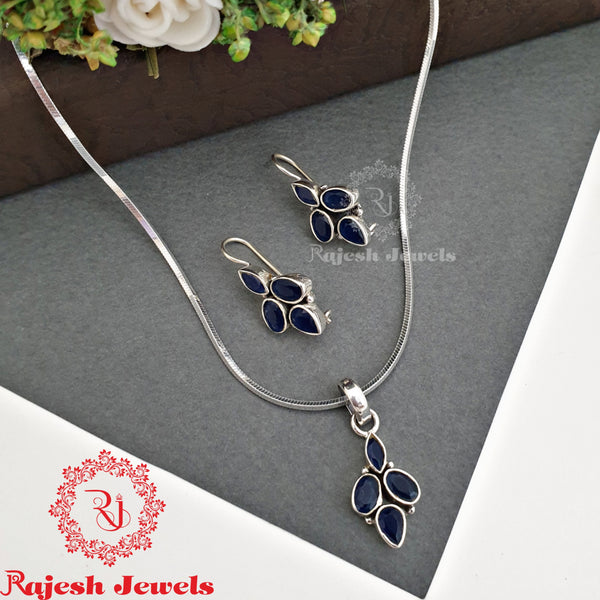 Elegant Blue Cutstone Pendant Set