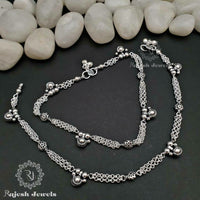 Imposing Pure Silver Anklets