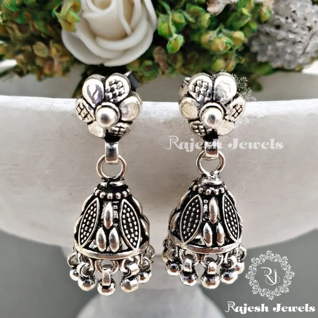 Lavish Floral Pure Silver Jumka